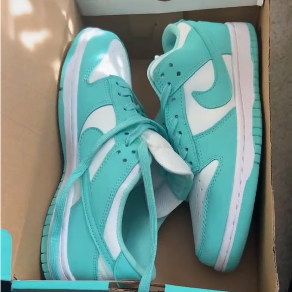 Nike Shoes - Nike dunk low